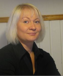 Virpi Pietikäinen works as a licensing coordinator at the Finnish National Electronic Library.